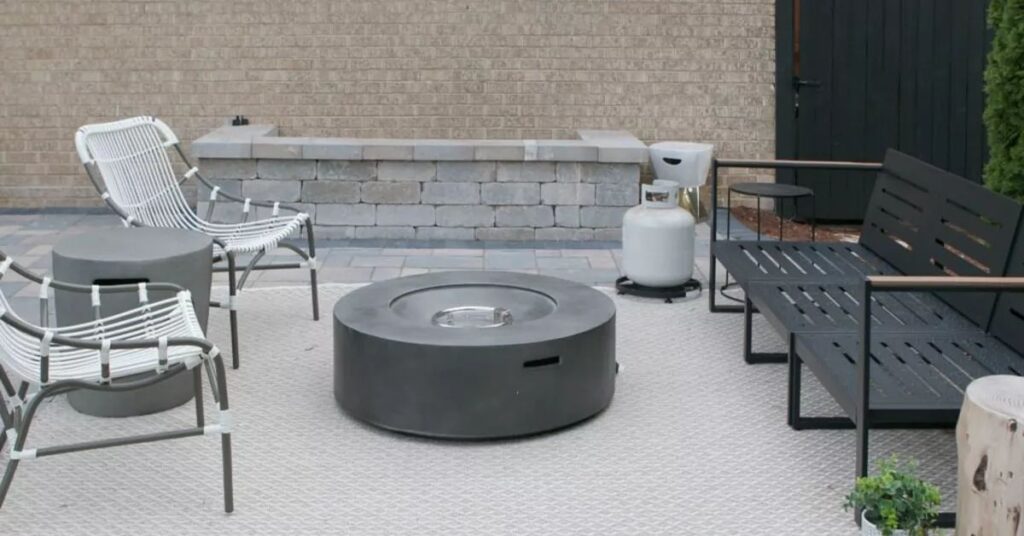 A Propane Tank (20 lb size, Empty)